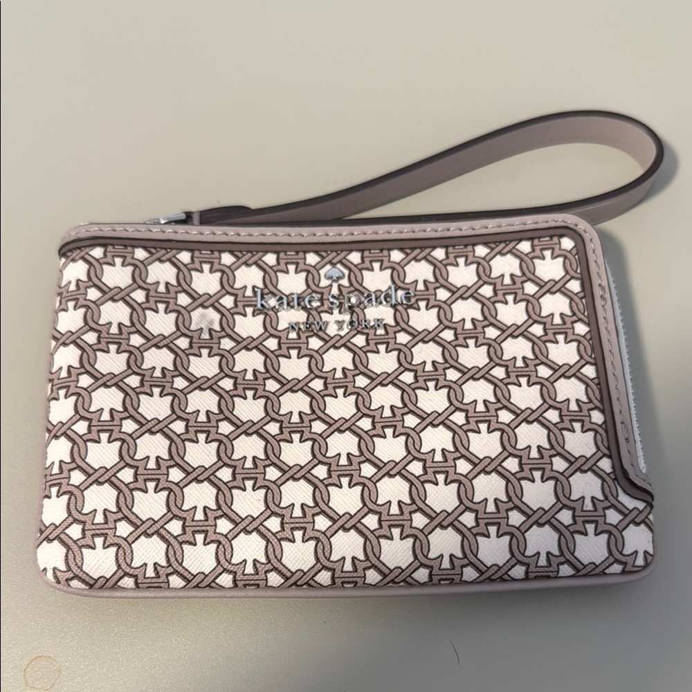 Kate Spade White and Brown Geometric Wristlet